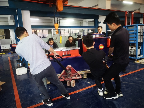 振動(dòng)臺發(fā)貨圖